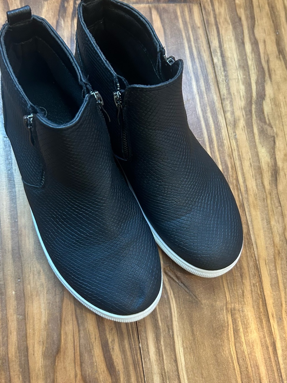 Women’s Black Slip-On Zip Sneaker Boot - Picture 2 of 6